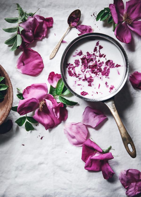 VEGAN COCONUT + ROSE PETAL ICE CREAM WITH CARDAMOM CRUMBLE TOPPING