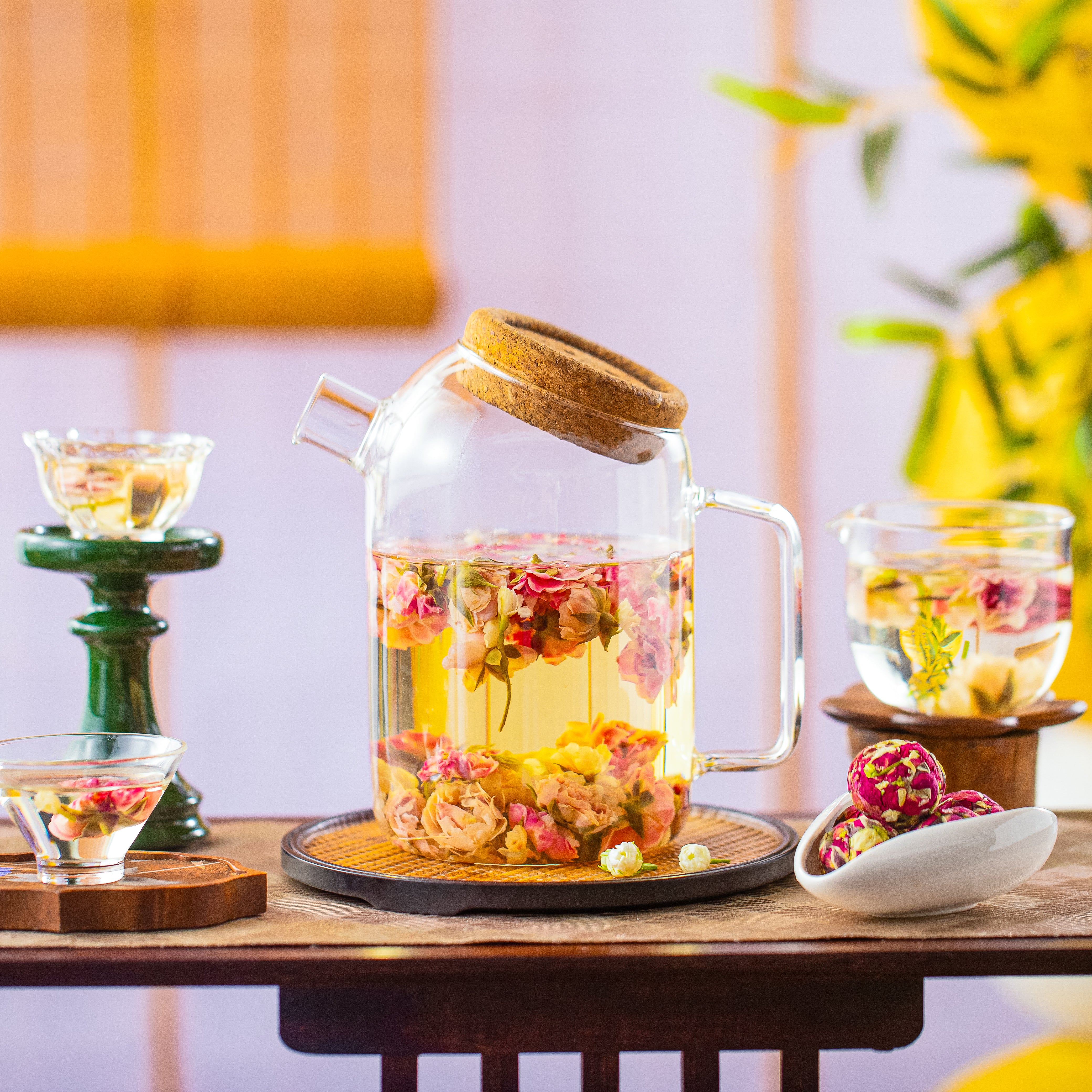 Magic Gathering Bundle: 18 Flowering Tea Blooms & Glass Teapot